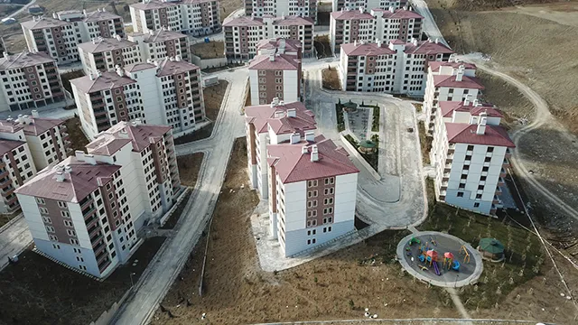 HAKKARİ İLİ YÜKSEKOVA İLÇESİ 4.BÖLGE 468 ADET KONUT VE 20 ADET DÜKKAN İNŞAATLARI İLE ALTYAPI VE ÇEVRE DÜZENLEMESİ İŞİ