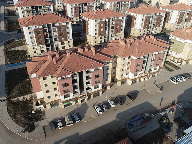 ELAZIĞ İLİ MERKEZ İLÇESİ ABDULLAHPAŞA MAH. 3 ETAP 617 ADET KONUT, 72 ADET DÜKKAN, 1 ADET FIRIN VE 1 ADET KARAKOL İNŞAATLARI İLE ALTYAPI VE ÇEVRE DÜZENLEMESİ İŞİ