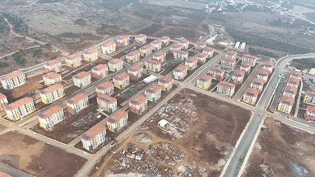 HATAY İLİ HASSA İLÇESİ AŞAĞIKARAFAKILI MAHALLESİ 2.ETAP 765 ADET KONUT (+6 KD) İNŞAATI İLE ALTYAPI VE ÇEVRE DÜZENLEMESİ İŞİ