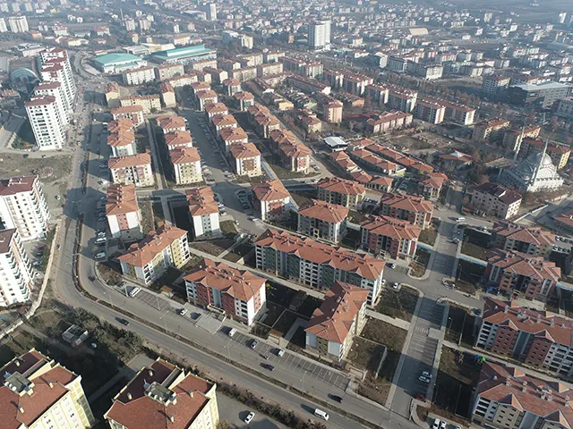 ELAZIĞ İLİ MERKEZ İLÇESİ ABDULLAHPAŞA MAH. 3 ETAP 617 ADET KONUT, 72 ADET DÜKKAN, 1 ADET FIRIN VE 1 ADET KARAKOL İNŞAATLARI İLE ALTYAPI VE ÇEVRE DÜZENLEMESİ İŞİ