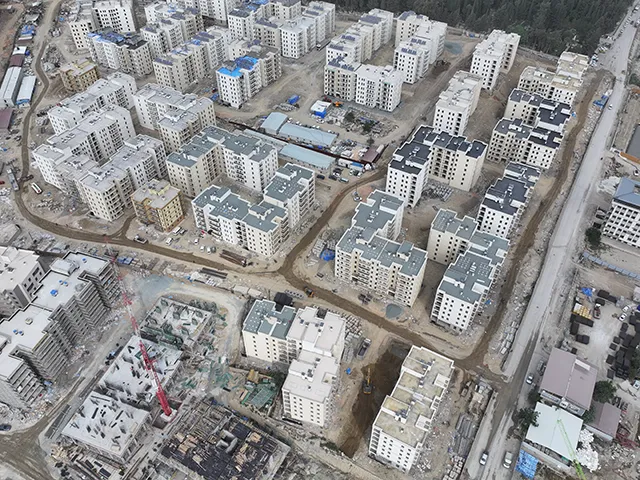 HATAY İLİ ANTAKYA İLÇESİ EMEK VE AKSARAY MAHALLELERİ 5. ETAP 588 ADET KONUT VE 36 ADET DÜKKAN İNŞAATI İLE ALTYAPI VE ÇEVRE DÜZENLEME İŞİ