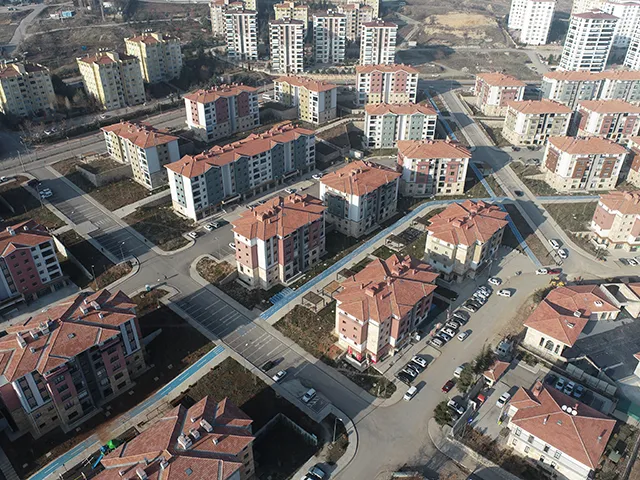 ELAZIĞ İLİ MERKEZ İLÇESİ ABDULLAHPAŞA MAH. 3 ETAP 617 ADET KONUT, 72 ADET DÜKKAN, 1 ADET FIRIN VE 1 ADET KARAKOL İNŞAATLARI İLE ALTYAPI VE ÇEVRE DÜZENLEMESİ İŞİ