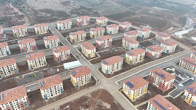 HATAY İLİ HASSA İLÇESİ AŞAĞIKARAFAKILI MAHALLESİ 2.ETAP 765 ADET KONUT (+6 KD) İNŞAATI İLE ALTYAPI VE ÇEVRE DÜZENLEMESİ İŞİ