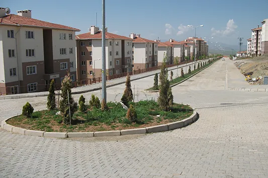 ELAZIĞ ZAFRAN İKİTELLİ MAH. KARAAHMET MEVKİİ 636 KONUT, SOSYAL TESİS, 32 DERSLİKLİ İLKÖĞRETİM OKULU VE CAMİİ, ELAZIĞ PALU CAMİ TAMAMLAMA İNŞAATLARI  İLE ADAİÇİ ALTYAPI VE ÇEVRE DÜZENLEMESİ İNŞAATI İŞLERİ