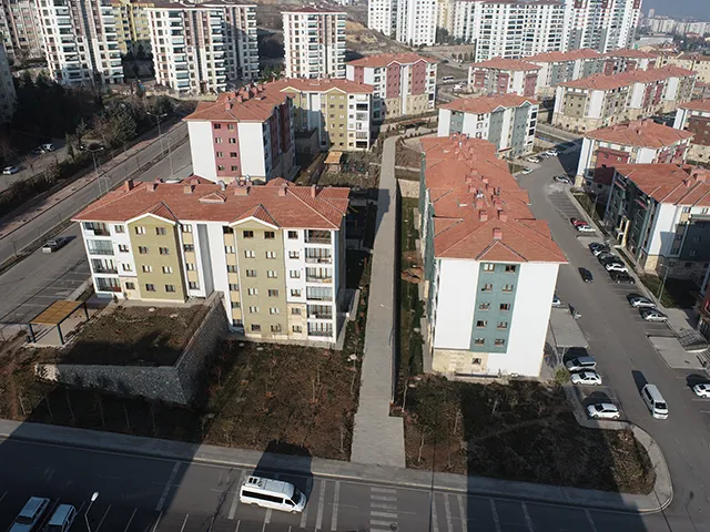 ELAZIĞ İLİ MERKEZ İLÇESİ ABDULLAHPAŞA MAH. 3 ETAP 617 ADET KONUT, 72 ADET DÜKKAN, 1 ADET FIRIN VE 1 ADET KARAKOL İNŞAATLARI İLE ALTYAPI VE ÇEVRE DÜZENLEMESİ İŞİ