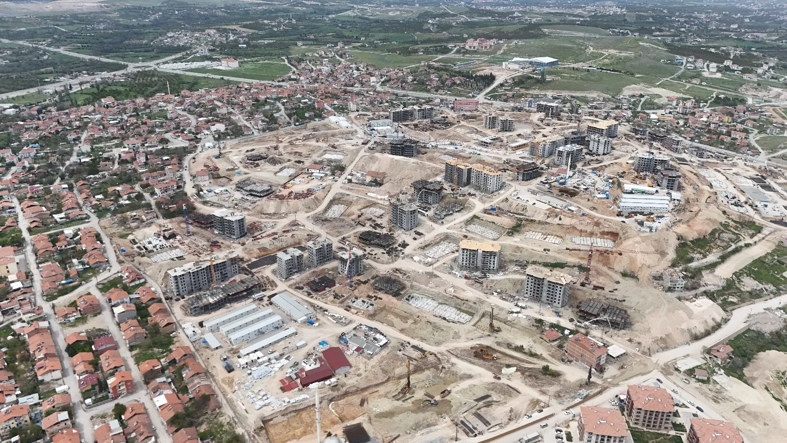 MALATYA İLİ MERKEZ BATTALGAZİ İLÇESİ HİDAYET MAHALLESİ 29. BÖLGE 4. ETAP 1015 ADET KONUT, 40 ADET DÜKKAN VE 1 ADET FIRIN İNŞAATLARI İLE ALTYAPI VE ÇEVRE DÜZENLEMESİ İŞİ