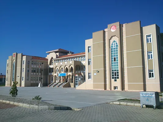 SAKARYA ADAPAZARI 384(+18 İLAVE) ADET KONUT, 2 ADET SOSYAL TESİS, 1’ER ADET 24 DERSLİKLİ İLKÖĞRETİM OKULU, CAMİ, TİCARET MERKEZİ İLE ALTYAPI VE ÇEVRE DÜZENLEMESİ İNŞAATI İŞİ