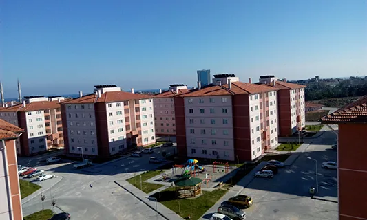 İSTANBUL İLİ BAKIRKÖY İLÇESİ 381 ADET KONUT, 1’ER ADET SOSYAL TESİS, ISI MERKEZİ, NİZAMİYE KULÜBESİ VE SPOR ALANLARININ İNŞAATLARI İLE ALTYAPI VE ÇEVRE DÜZENLEMESİ İŞLERİ