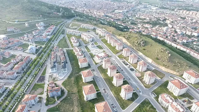 AFYONKARAHİSAR İLİ MERKEZ İLÇESİ ZAFER MAHALLESİ, 1073 ADET KONUT, 2 ADET CAMİ VE 3 ADET TİCARET MERKEZİ İNŞAATLARI İLE ALTYAPI VE ÇEVRE DÜZENLEMESİ İŞİ