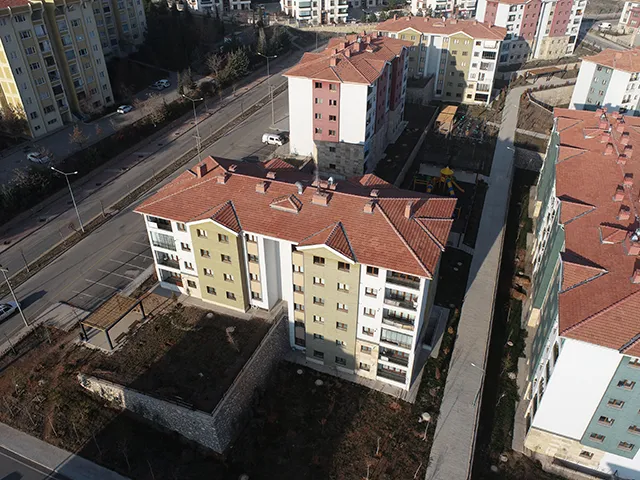 ELAZIĞ İLİ MERKEZ İLÇESİ ABDULLAHPAŞA MAH. 3 ETAP 617 ADET KONUT, 72 ADET DÜKKAN, 1 ADET FIRIN VE 1 ADET KARAKOL İNŞAATLARI İLE ALTYAPI VE ÇEVRE DÜZENLEMESİ İŞİ