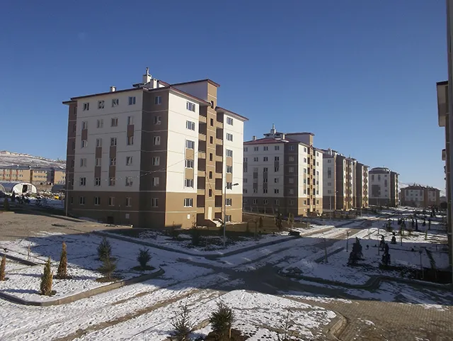 VAN ERCİŞ 256 ADET YOKSUL KONUTU, 288 ADET KONUT, 1 ADET SOSYAL TESİS İLE ALTYAPI VE ÇEVRE DÜZENLEMESİ İNŞAATI İŞİ