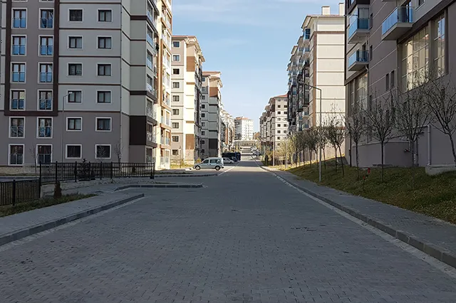 NİĞDE İLİ MERKEZ EFENDİBEY MAHALLESİ KENTSEL DÖNÜŞÜM VE GELİŞİM PROJESİ 3.ETAP 1.BÖLGE 944 ADET KONUT, 80 ADET DÜKKAN, 1 ADET 24 DERSLİKLİ İLKÖĞRETİM OKULU İNŞAATLARI İLE ALTYAPI VE ÇEVRE DÜZENLEMESİ İŞİ