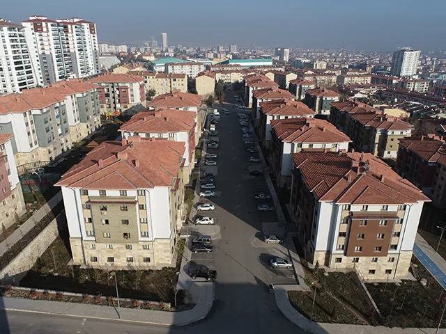 ELAZIĞ İLİ MERKEZ İLÇESİ ABDULLAHPAŞA MAH. 3 ETAP 617 ADET KONUT, 72 ADET DÜKKAN, 1 ADET FIRIN VE 1 ADET KARAKOL İNŞAATLARI İLE ALTYAPI VE ÇEVRE DÜZENLEMESİ İŞİ