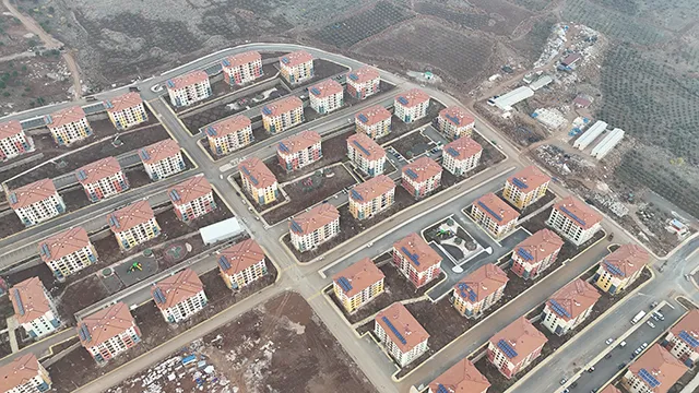 HATAY İLİ HASSA İLÇESİ AŞAĞIKARAFAKILI MAHALLESİ 1.ETAP 1007 ADET KONUT (+9 KD) İNŞAATI İLE ALTYAPI VE ÇEVRE DÜZENLEMESİ İŞİ