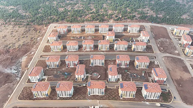 HATAY İLİ HASSA İLÇESİ AŞAĞIKARAFAKILI MAHALLESİ 1.ETAP 1007 ADET KONUT (+9 KD) İNŞAATI İLE ALTYAPI VE ÇEVRE DÜZENLEMESİ İŞİ