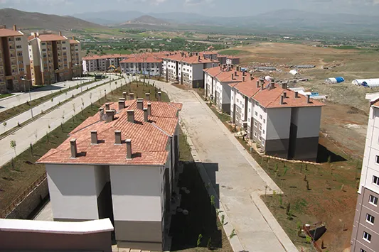 ELAZIĞ ZAFRAN İKİTELLİ MAH. KARAAHMET MEVKİİ 636 KONUT, SOSYAL TESİS, 32 DERSLİKLİ İLKÖĞRETİM OKULU VE CAMİİ, ELAZIĞ PALU CAMİ TAMAMLAMA İNŞAATLARI  İLE ADAİÇİ ALTYAPI VE ÇEVRE DÜZENLEMESİ İNŞAATI İŞLERİ