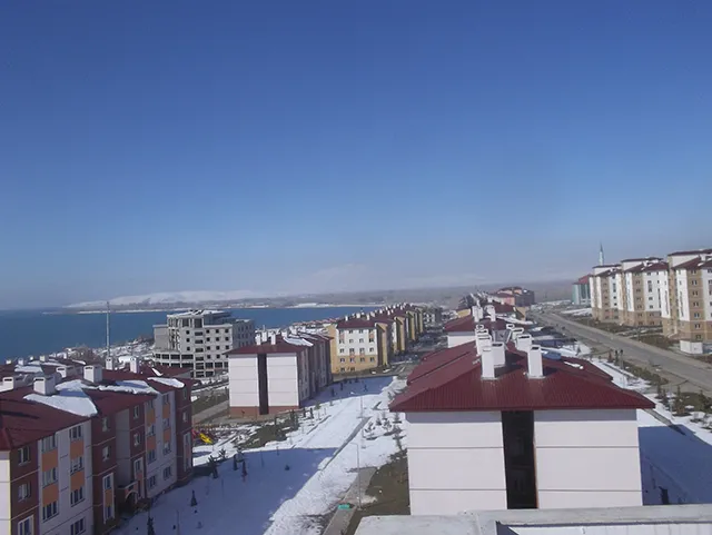 VAN ERCİŞ 256 ADET YOKSUL KONUTU, 288 ADET KONUT, 1 ADET SOSYAL TESİS İLE ALTYAPI VE ÇEVRE DÜZENLEMESİ İNŞAATI İŞİ