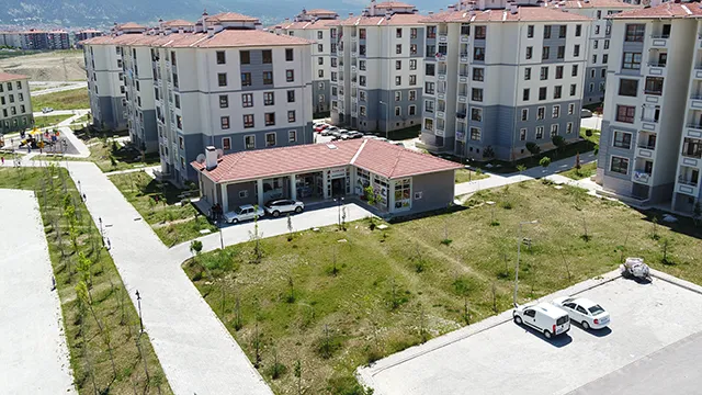 KÜTAHYA İLİ İNKÖY İLÇESİ 627 ADET KONUT, 1 ADET TİCARET MERKEZİ, 1 ADET CAMİ İNŞAATLARI İLE ALTYAPI VE ÇEVRE DÜZENLEMESİ İNŞAATI İŞİ