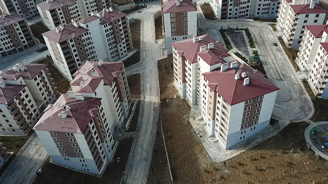 HAKKARİ İLİ YÜKSEKOVA İLÇESİ 4.BÖLGE 468 ADET KONUT VE 20 ADET DÜKKAN İNŞAATLARI İLE ALTYAPI VE ÇEVRE DÜZENLEMESİ İŞİ