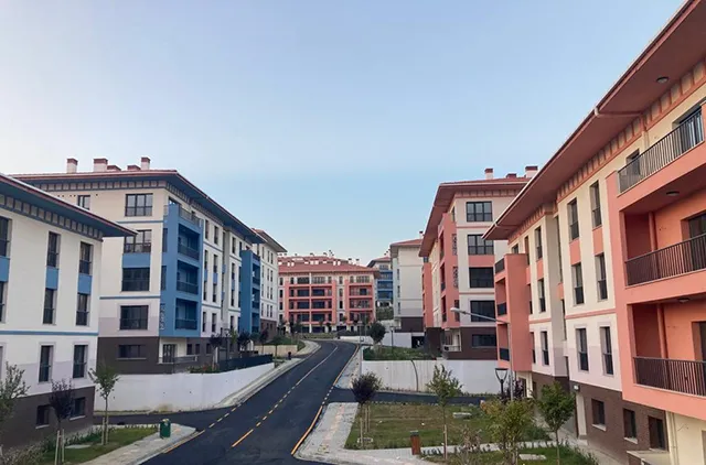 İSTANBUL İLİ ESENLER İLÇESİ GÜNEY PROJE ALANI KENTSEL DÖNÜŞÜM VE GELİŞİM PROJESİ 1.ETAP 1.BÖLGE 531 ADET KONUT VE 1 ADET MESCİT İNŞAATLARI İLE ALTYAPI VE ÇEVRE DÜZENLEMESİ İŞİ