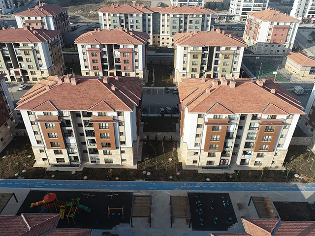 ELAZIĞ İLİ MERKEZ İLÇESİ ABDULLAHPAŞA MAH. 3 ETAP 617 ADET KONUT, 72 ADET DÜKKAN, 1 ADET FIRIN VE 1 ADET KARAKOL İNŞAATLARI İLE ALTYAPI VE ÇEVRE DÜZENLEMESİ İŞİ