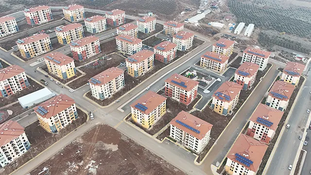 HATAY İLİ HASSA İLÇESİ AŞAĞIKARAFAKILI MAHALLESİ 1.ETAP 1007 ADET KONUT (+9 KD) İNŞAATI İLE ALTYAPI VE ÇEVRE DÜZENLEMESİ İŞİ