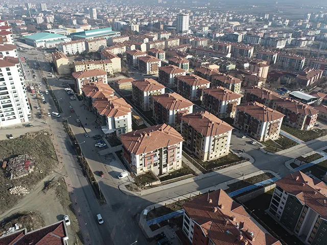 ELAZIĞ İLİ MERKEZ İLÇESİ ABDULLAHPAŞA MAH. 3 ETAP 617 ADET KONUT, 72 ADET DÜKKAN, 1 ADET FIRIN VE 1 ADET KARAKOL İNŞAATLARI İLE ALTYAPI VE ÇEVRE DÜZENLEMESİ İŞİ