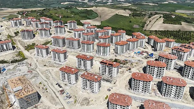 İSTANBUL İLİ ARNAVUTKÖY İLÇESİ BAKLALI MAHALLESİ 4. ETAP 826 ADET KONUT VE 1 ADET İLKÖĞRETİM OKULU İNŞAATLARI İLE ALTYAPI VE ÇEVRE DÜZENLEME İŞİ